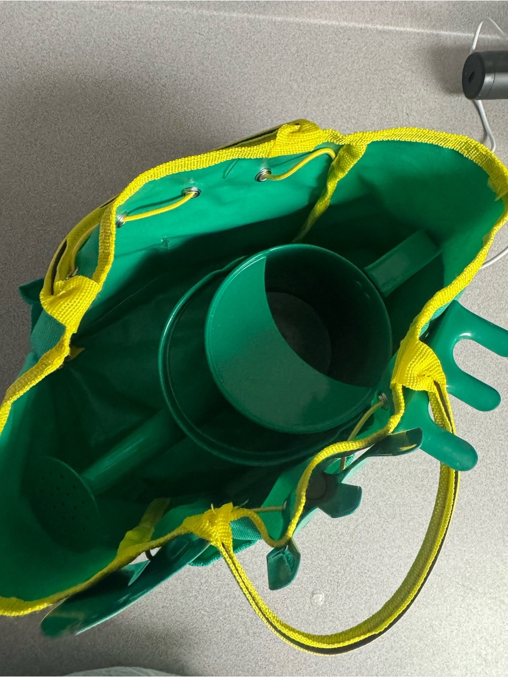 Miracle-Gro Green & Yellow Garden 5 piece Tool Set - Picture 5 of 6
